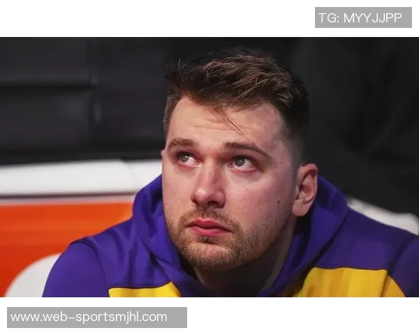 东契奇湖人首季已达17场3055追平浓眉仅用35场表现惊艳